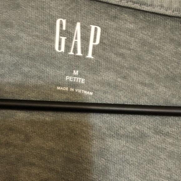 GAP full sleeves t shirt🌸 - Picture 3 of 3